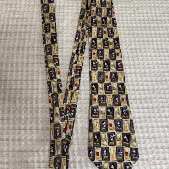 Walt Disney World Micky Mouse Neck Tie 100% Silk - Picture 4 of 6